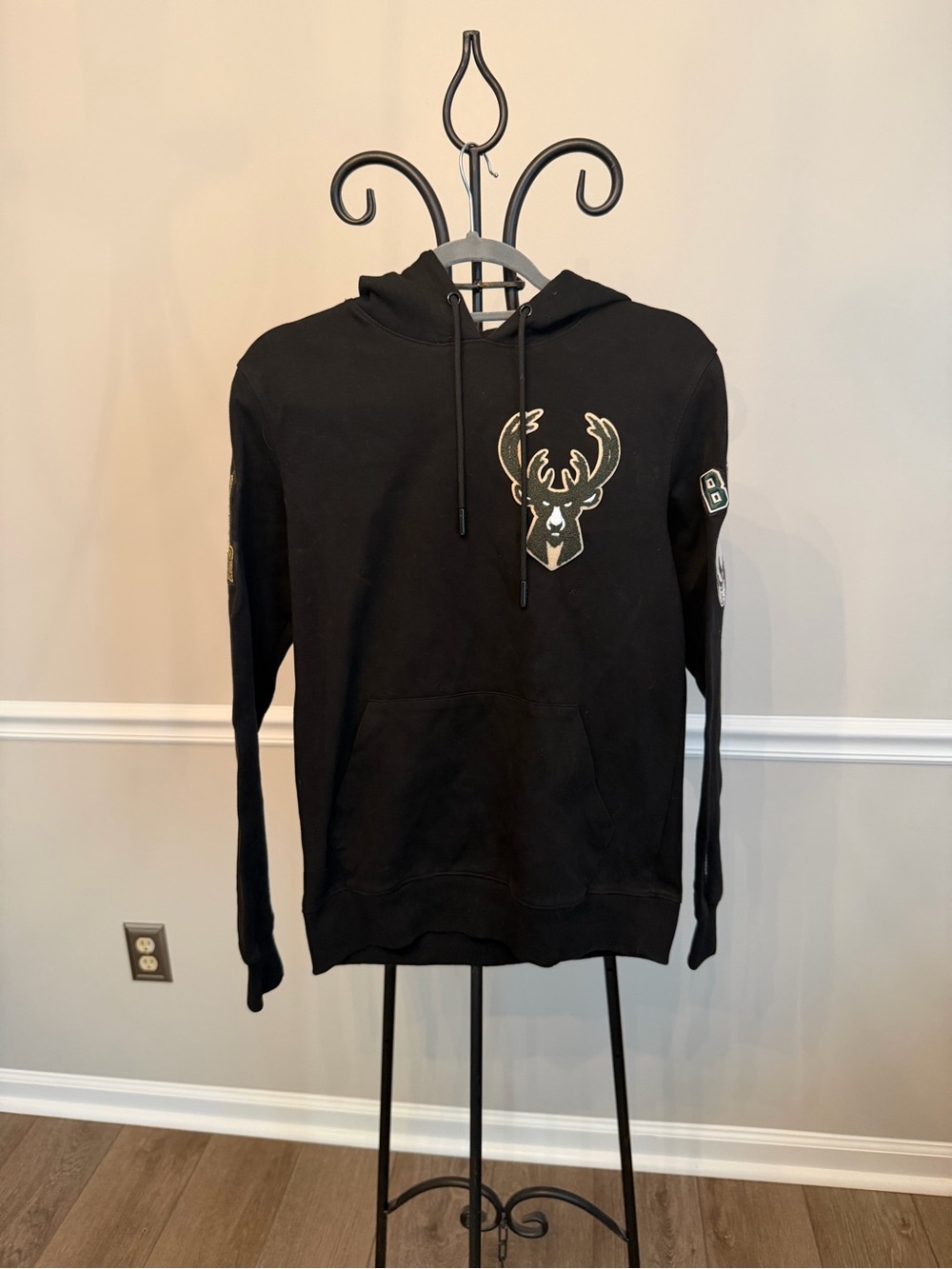 Pro Standard Milwaukee Bucks Hoodie Men’s Small  NBA Finals Champions  Pullover